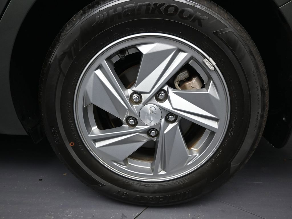 Used 2024 Hyundai Elantra SE image 10