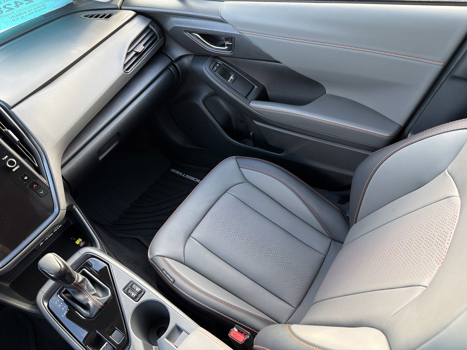 Certified 2025 Subaru Crosstrek 2.5i Limited w/ Crosstrek Mirror Package image 11