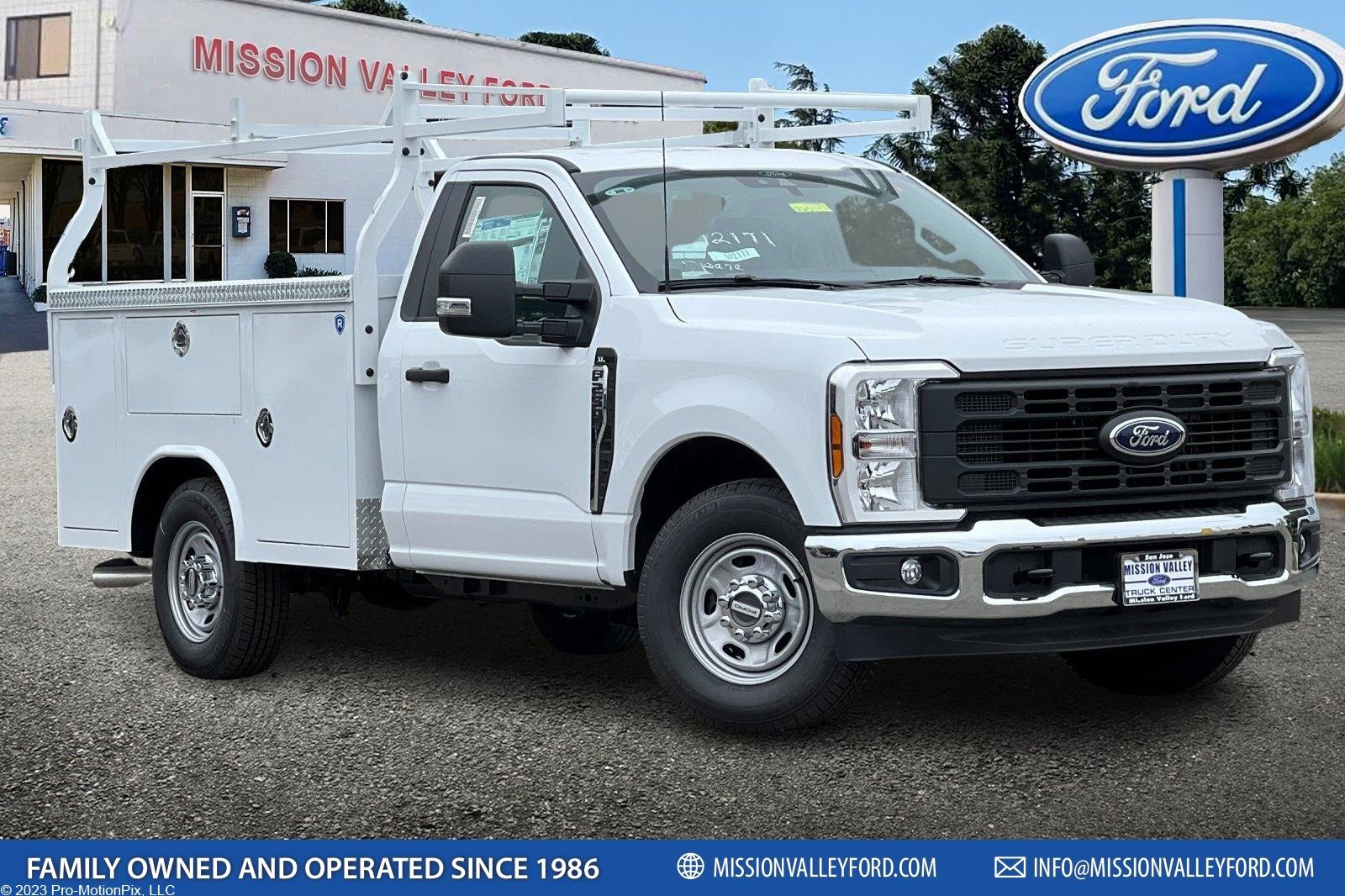 New 2026 Ford F250 XL w/ XL Chrome Package image 1