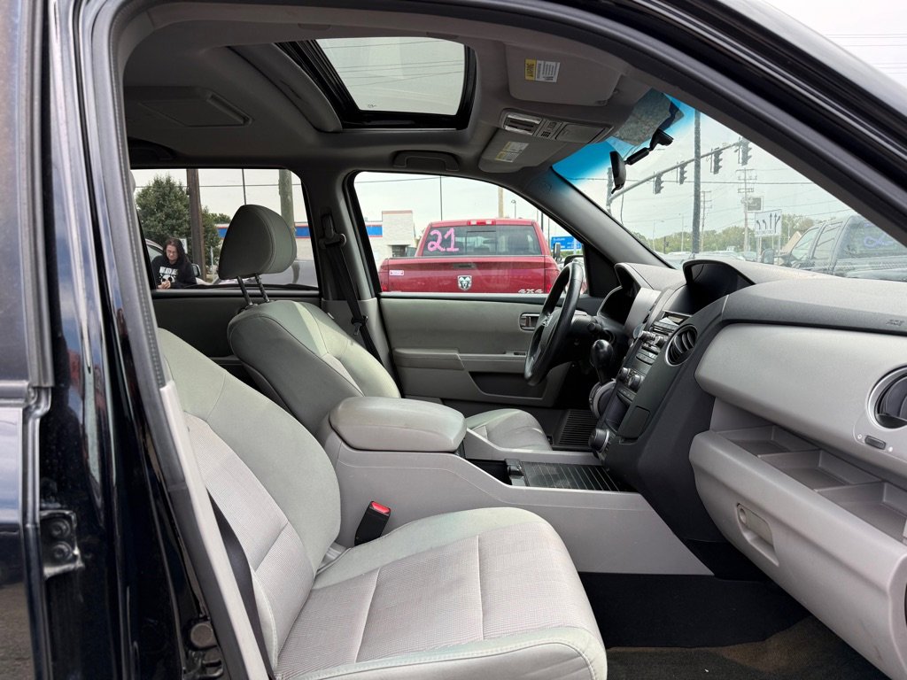 Used 2015 Honda Pilot SE image 9