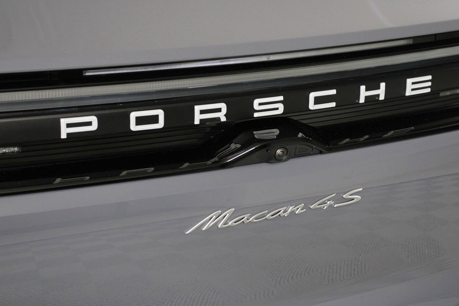 New 2026 Porsche Macan 4S Electric image 22