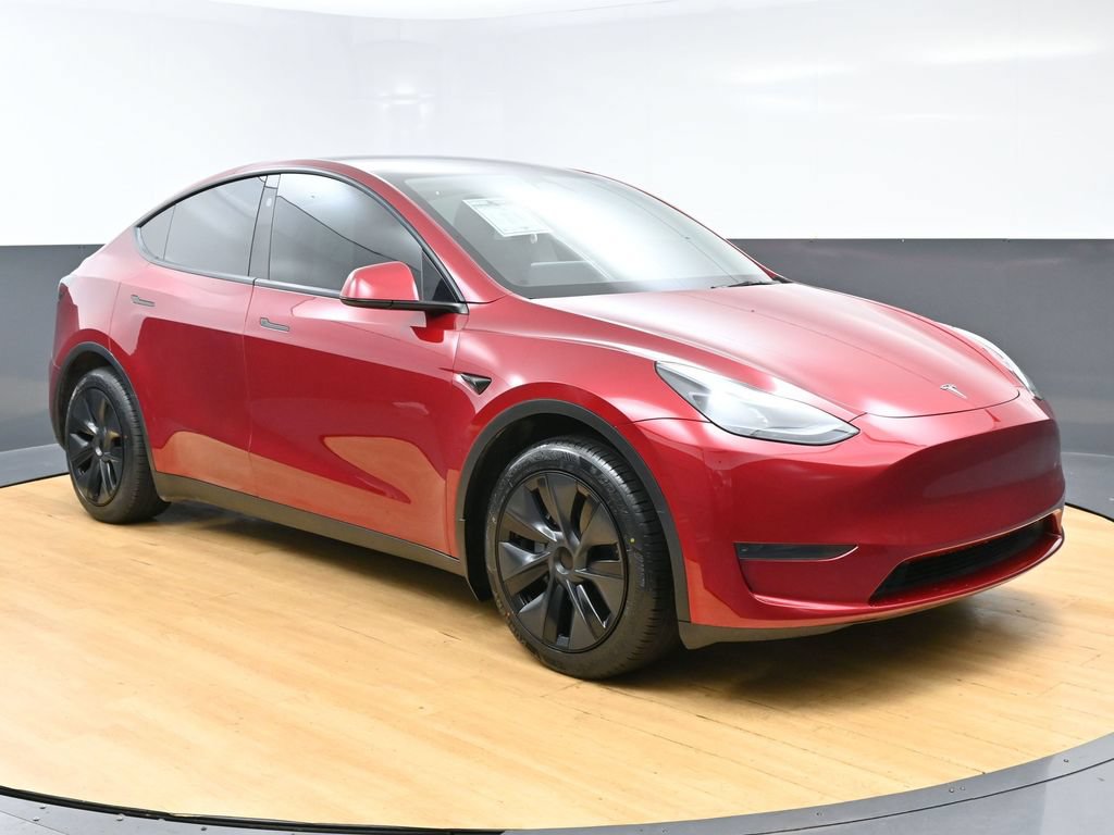 Used 2024 Tesla Model Y Long Range RWD image 2