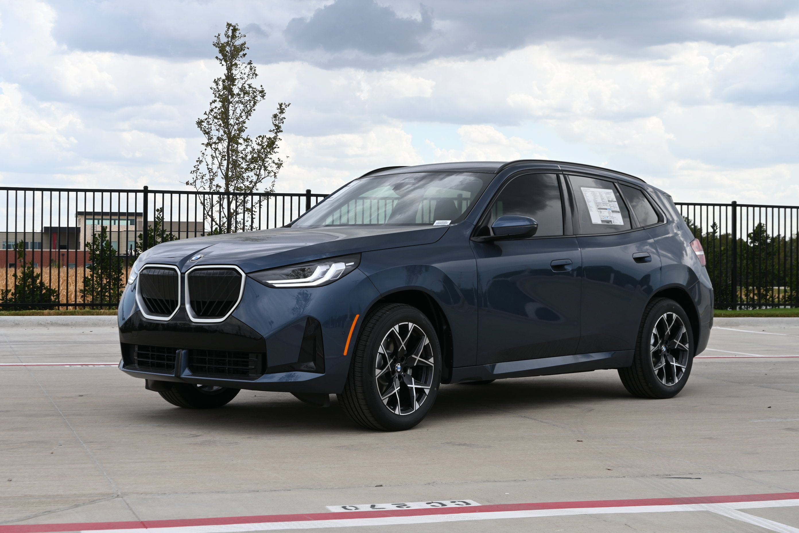 New 2026 BMW X3 xDrive30i w/ M Sport Package AWD/4WD image 3