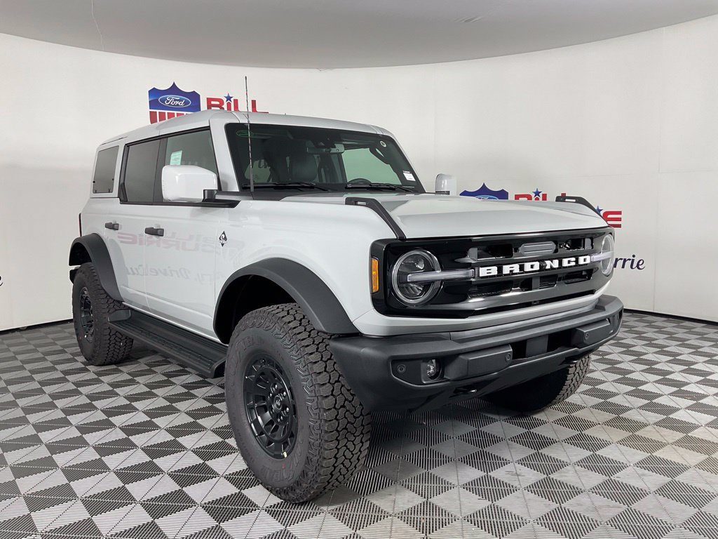 New 2026 Ford Bronco Outer Banks w/ Sasquatch Package