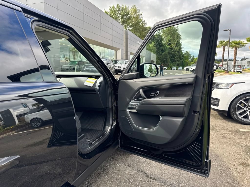 New 2026 Land Rover Range Rover SE AWD/4WD image 19