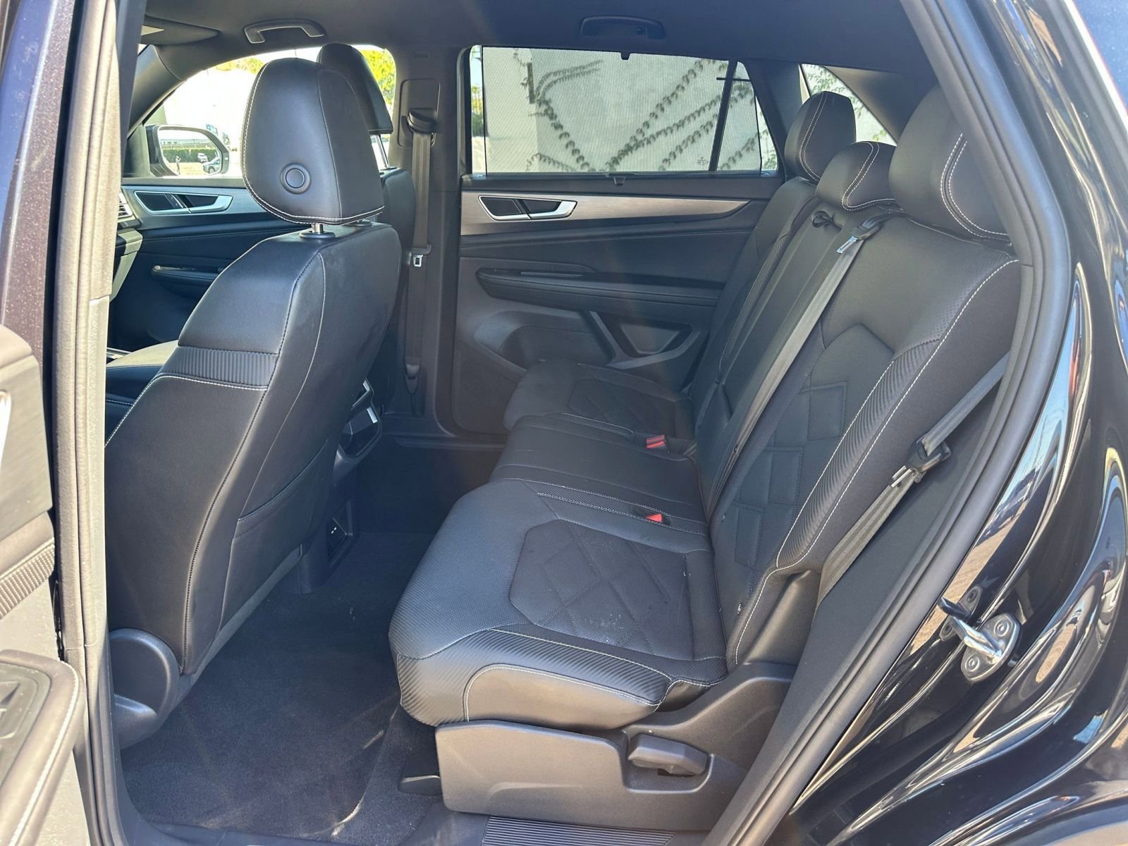 Used 2025 Volkswagen Atlas Cross Sport SE image 25