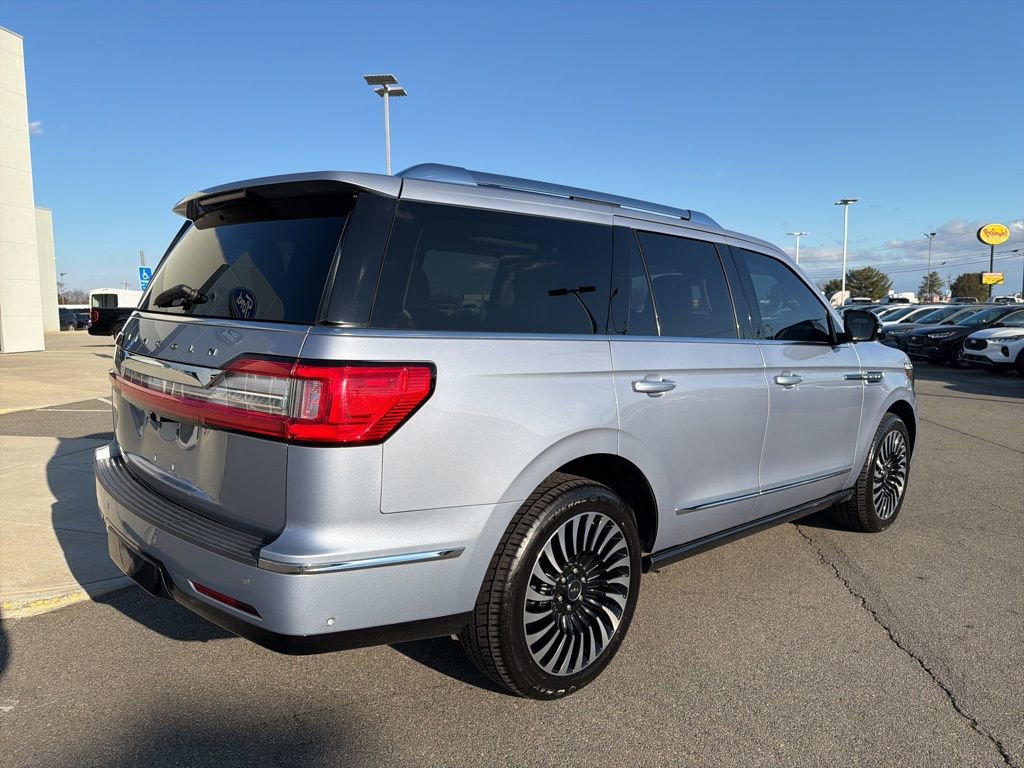 Used 2021 Lincoln Navigator Black Label image 3