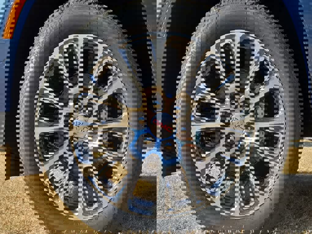 New 2026 GMC Yukon Denali image 6