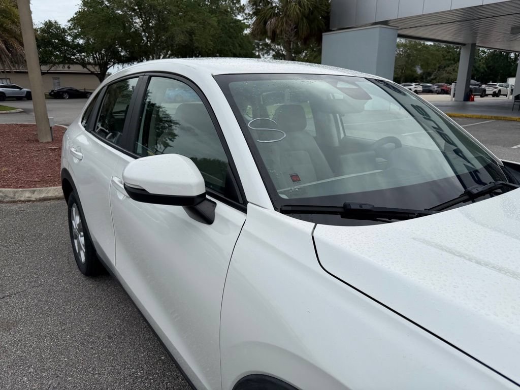 Used 2023 Honda HR-V LX image 14