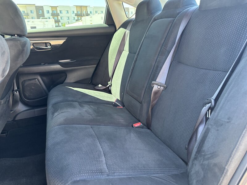 Used 2014 Nissan Altima 2.5 S w/ Display Audio Package FWD image 44