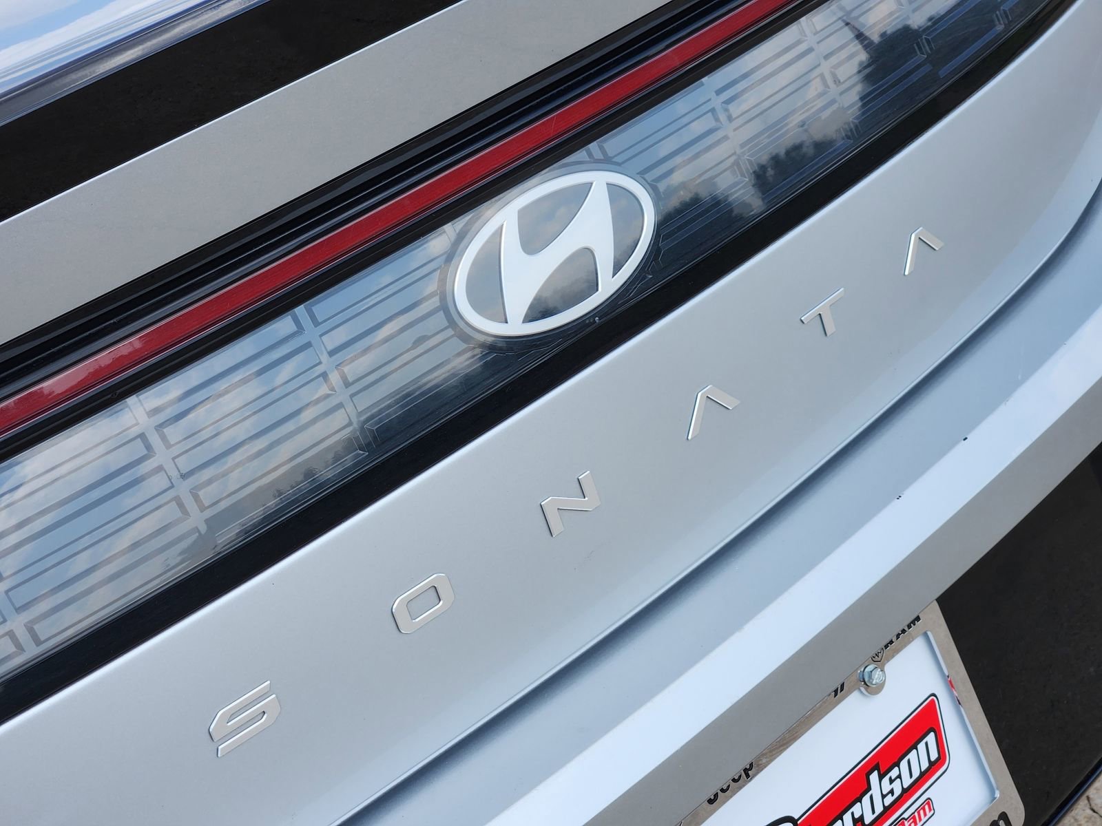Used 2025 Hyundai Sonata SEL FWD image 17