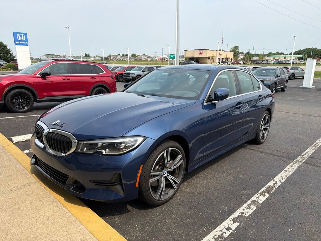 Used 2021 BMW 330i xDrive Sedan w/ Premium Package AWD/4WD image 3