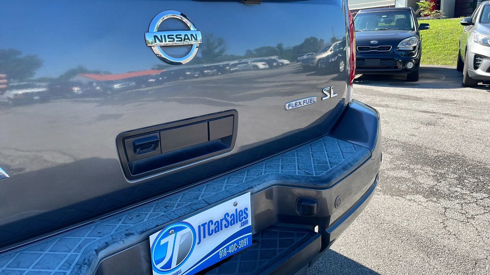 Used 2011 Nissan Armada SL image 20