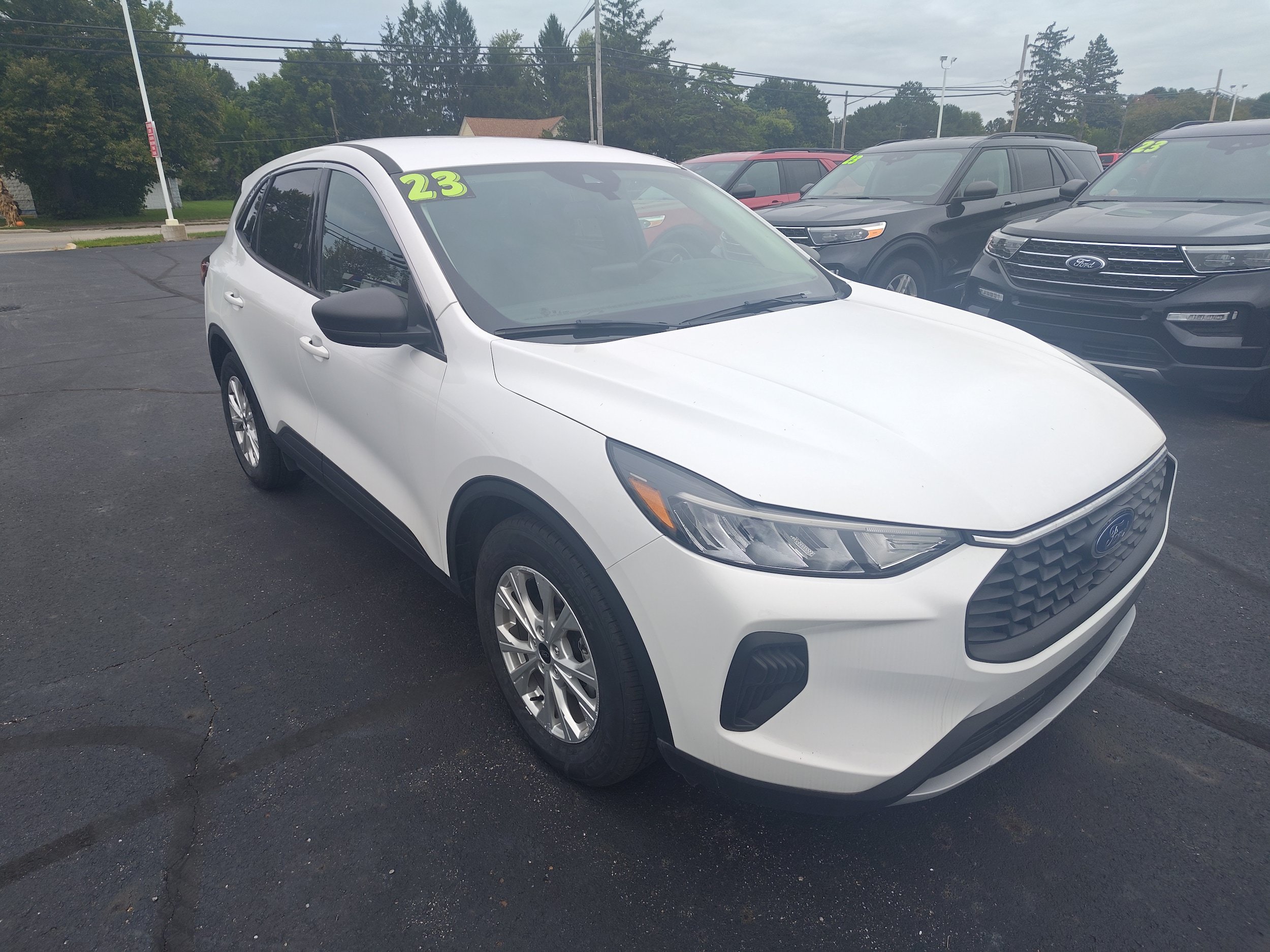 Used 2023 Ford Escape Active FWD image 3