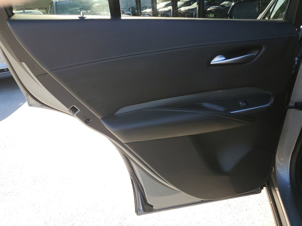 Used 2024 Cadillac XT4 Premium Luxury image 16