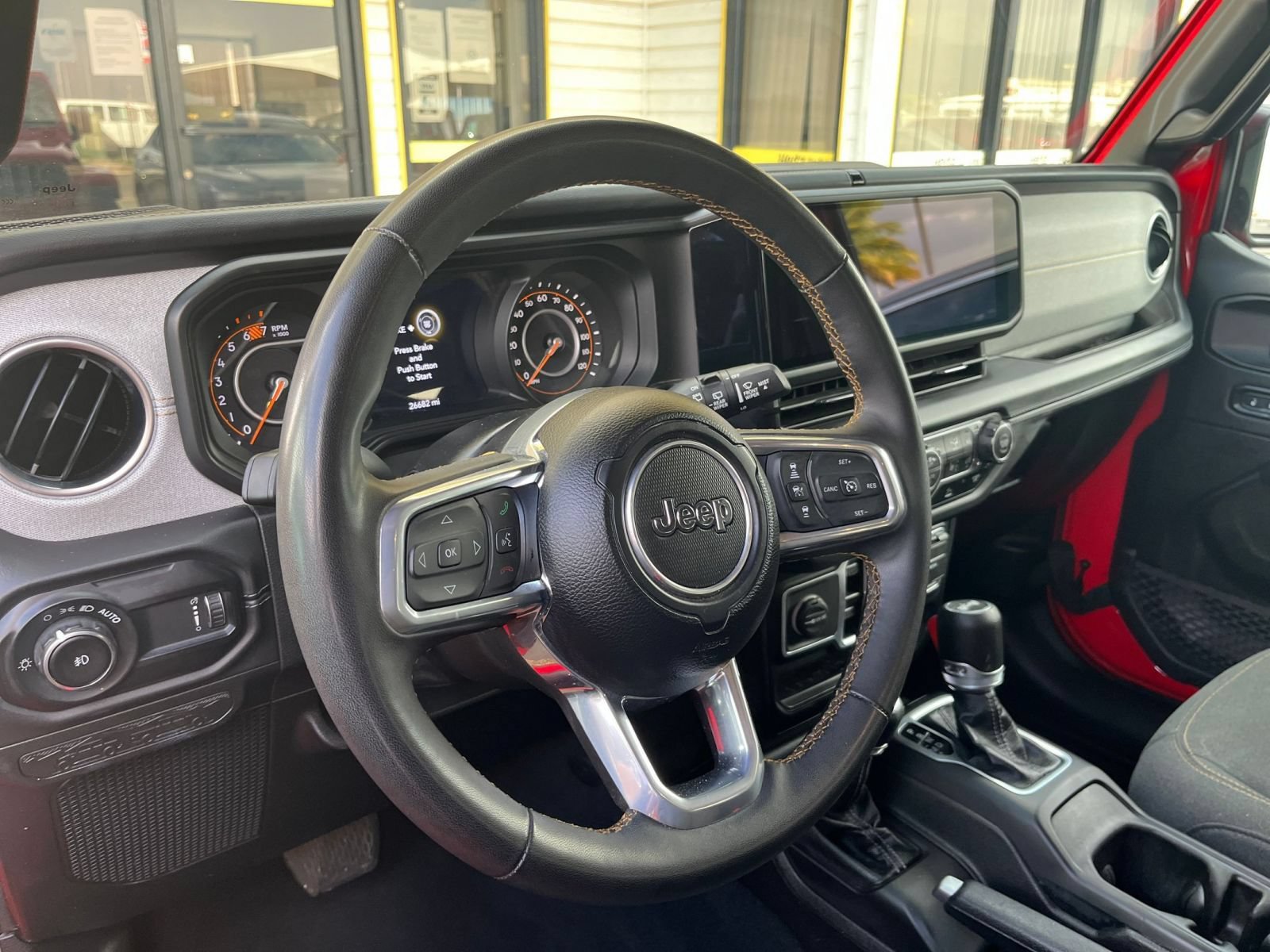 Used 2025 Jeep Wrangler Unlimited Sahara AWD/4WD image 33
