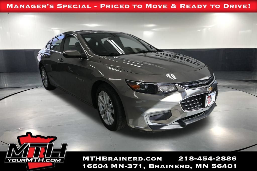 Used 2017 Chevrolet Malibu LT FWD image 1