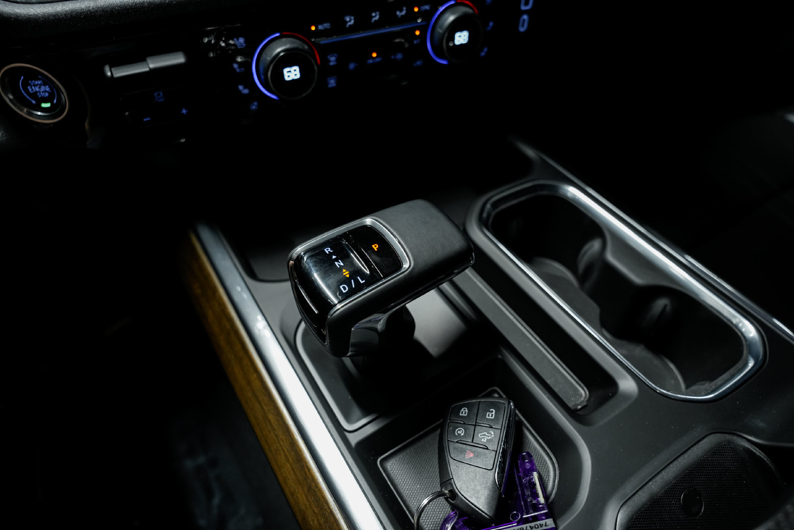 Used 2024 Chevrolet Silverado 1500 High Country w/ Midnight Edition AWD/4WD image 16