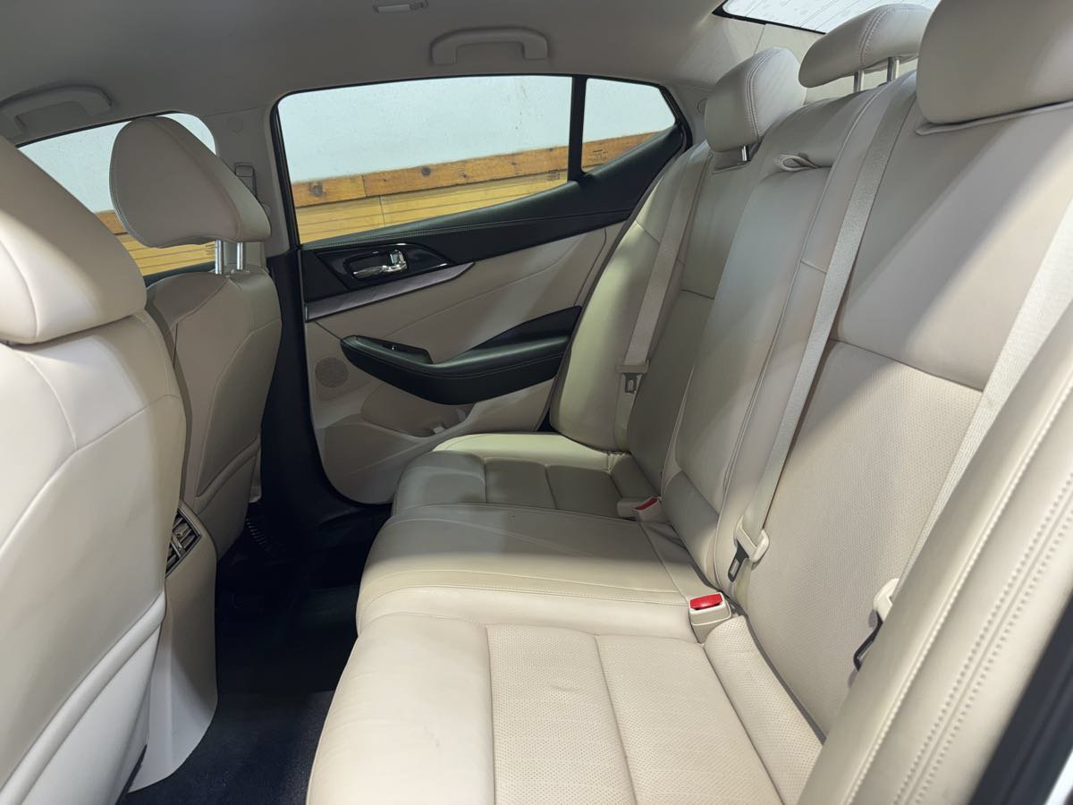 Used 2016 Nissan Maxima 3.5 SV w/ Interior Lighting Package FWD image 21