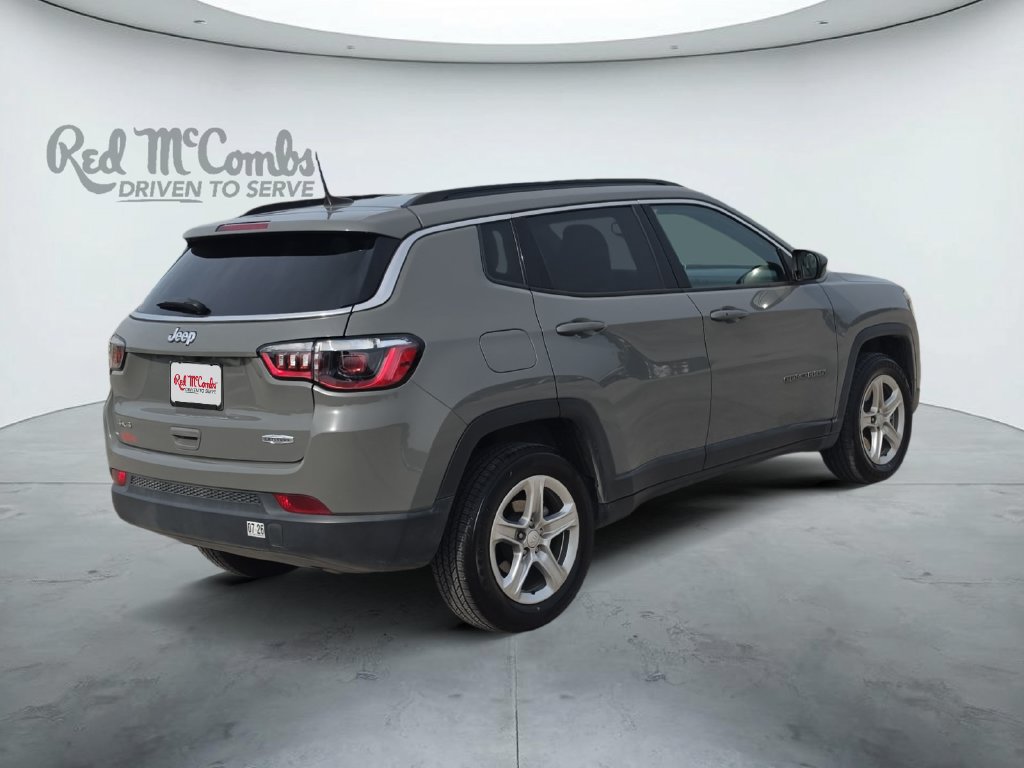 Used 2023 Jeep Compass Latitude w/ Convenience Group AWD/4WD image 5