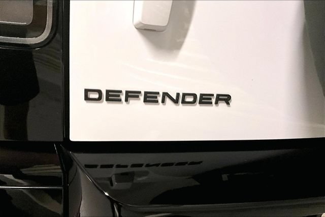 Certified 2026 Land Rover Defender 110 X-Dynamic SE AWD/4WD image 7