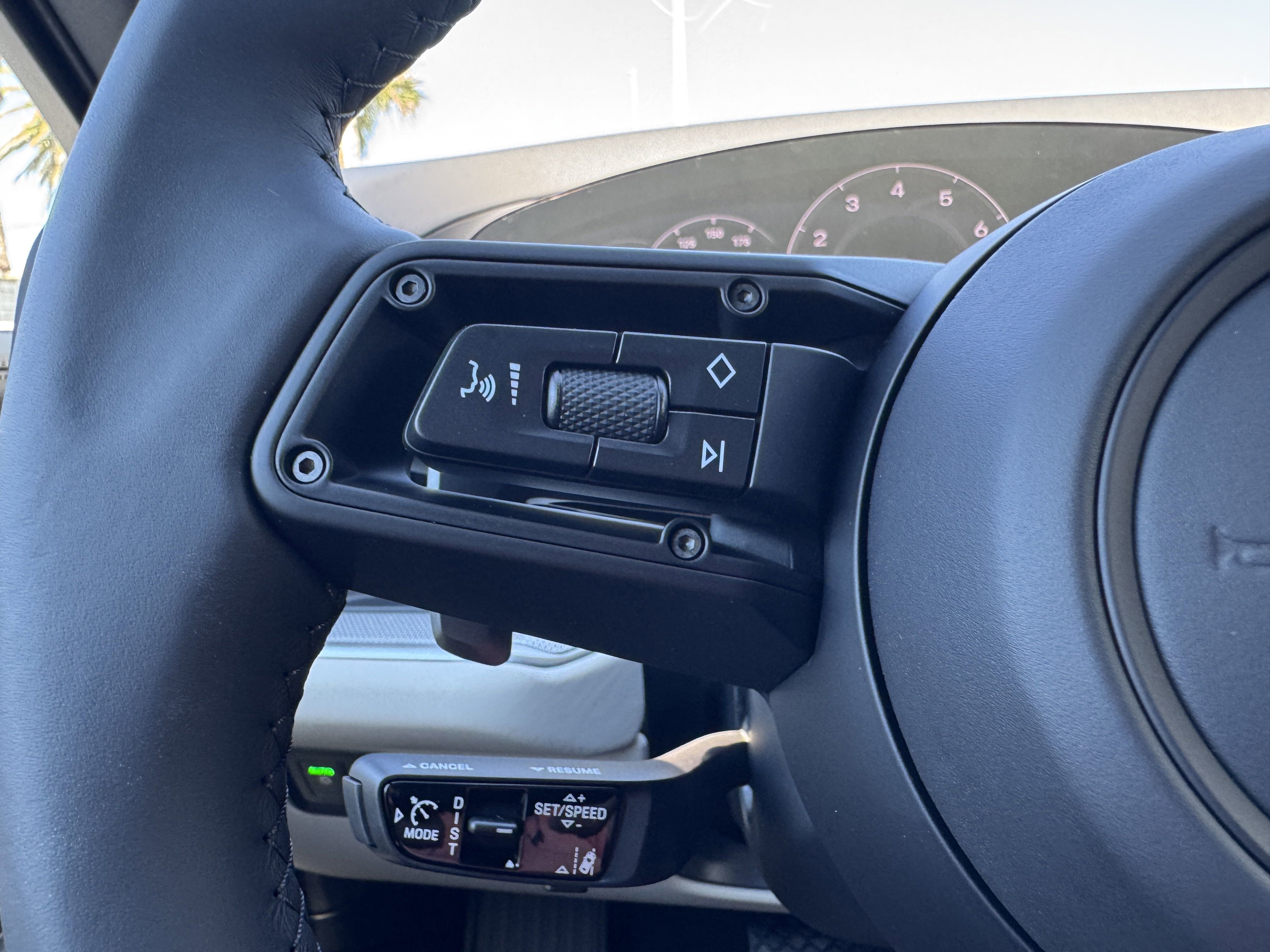 New 2026 Porsche Cayenne Coupe image 32