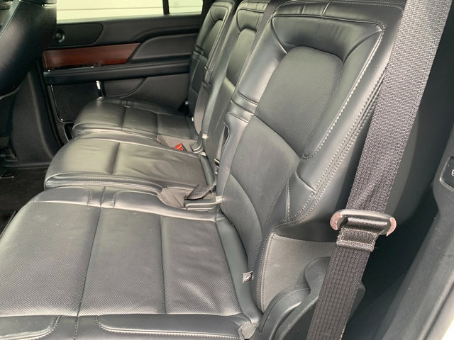Certified 2023 Lincoln Navigator Reserve w/ Monochromatic Package AWD/4WD image 19