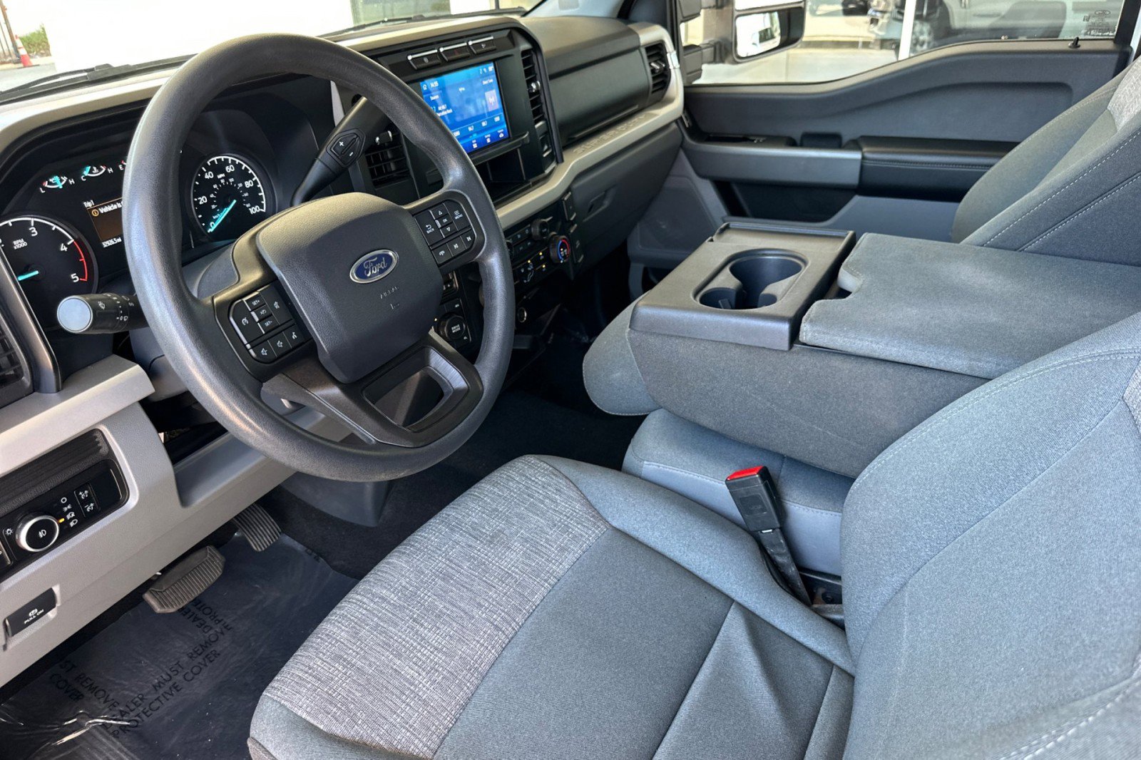 Used 2024 Ford F350 XLT image 4