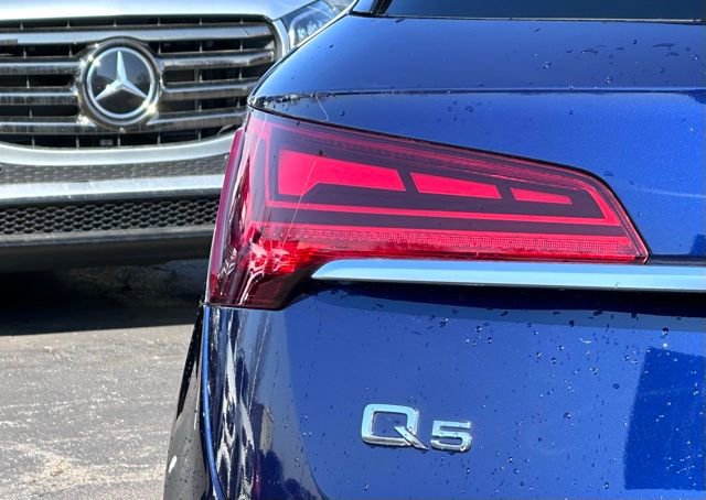 Used 2023 Audi Q5 2.0T Premium w/ Convenience Package image 8