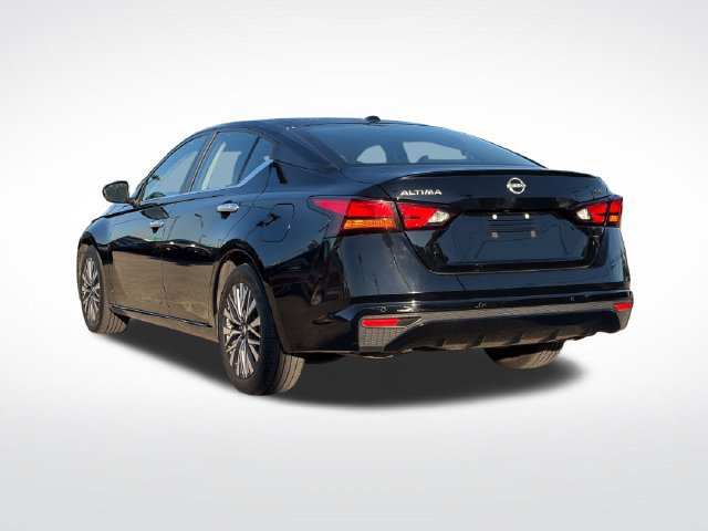 Used 2024 Nissan Altima 2.5 SV FWD image 7
