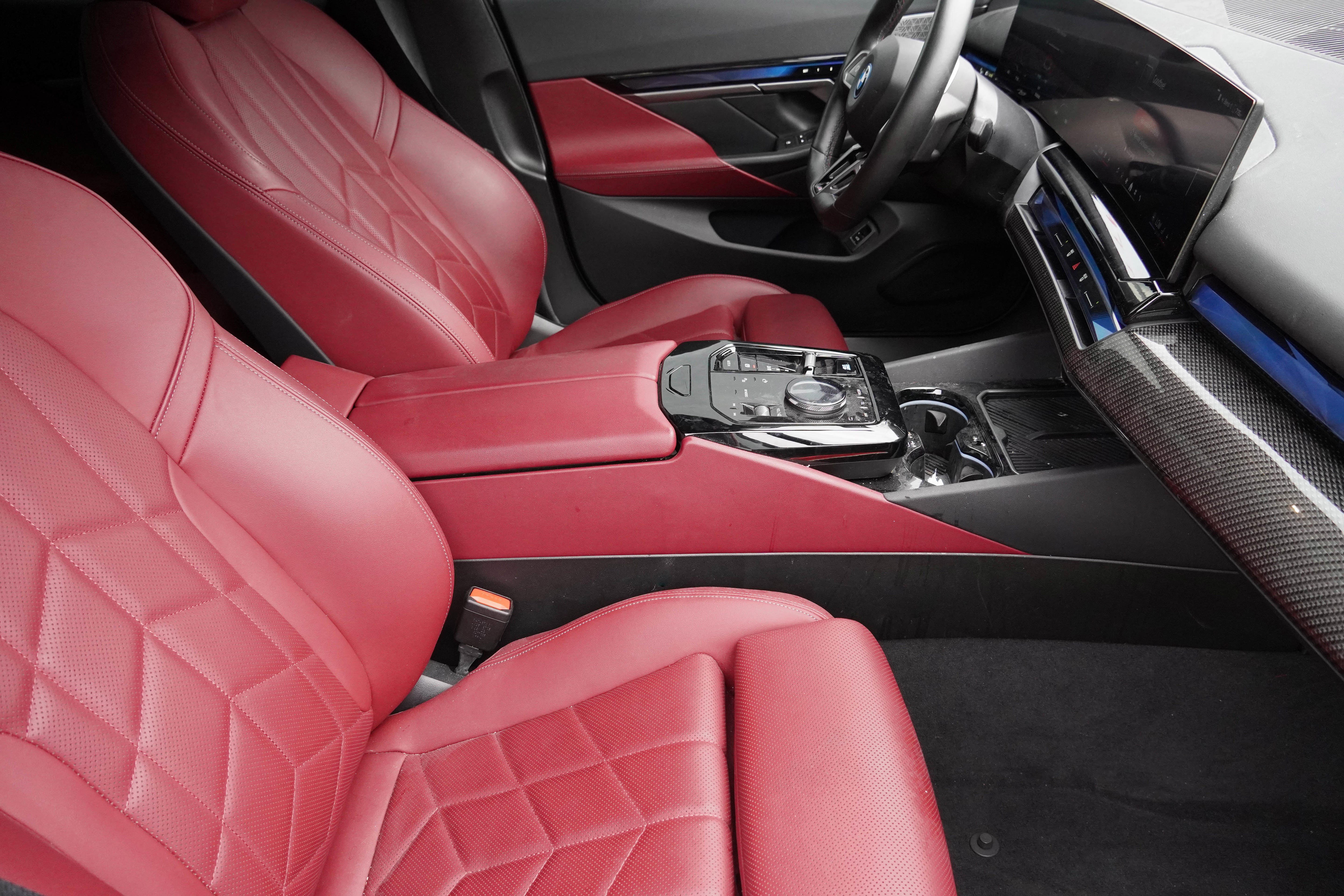 Certified 2024 BMW i5 M60 w/ Premium Package AWD/4WD image 12