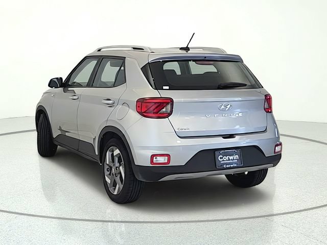 Used 2025 Hyundai Venue SEL FWD image 6