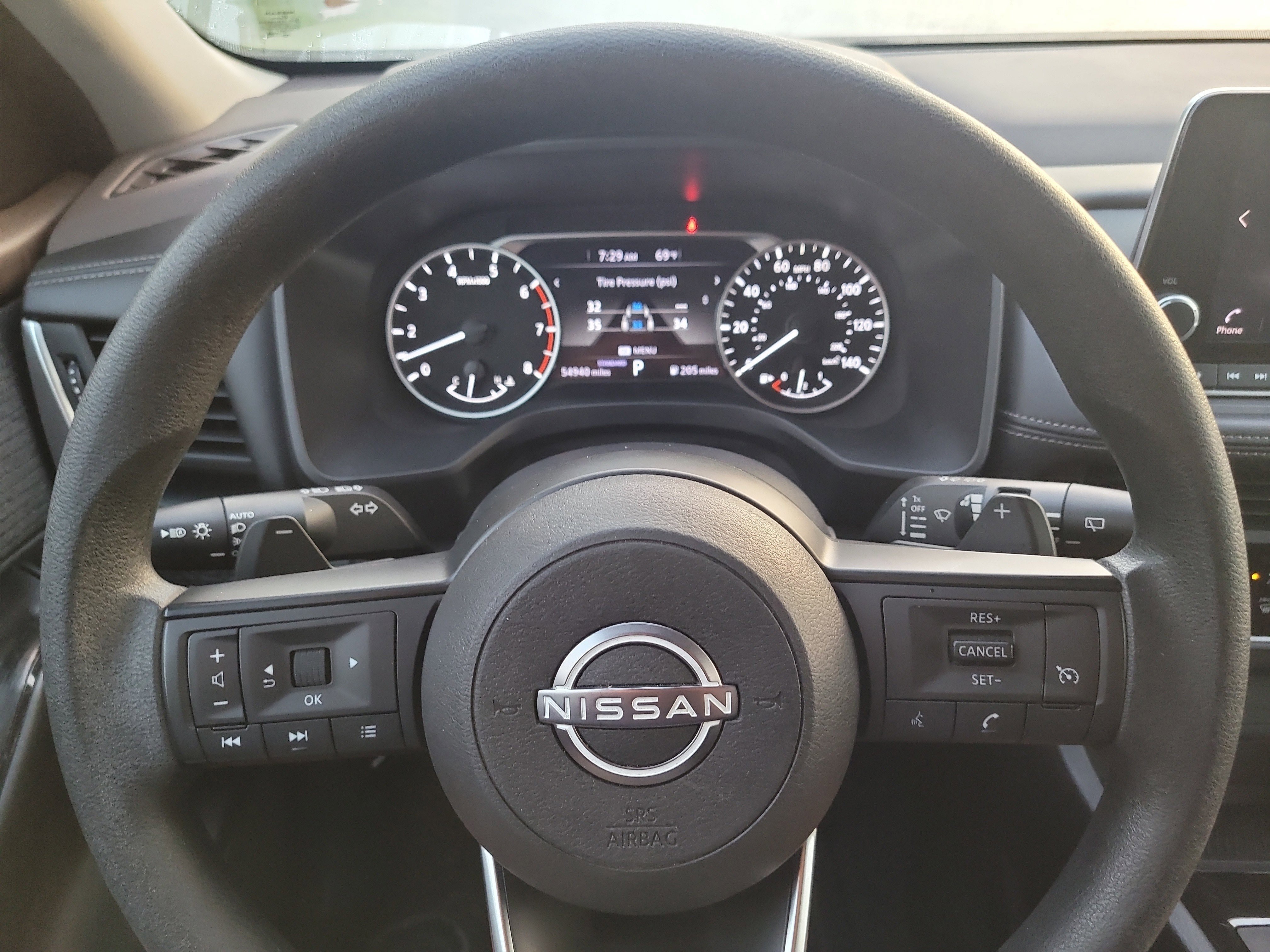 Used 2023 Nissan Rogue S image 26