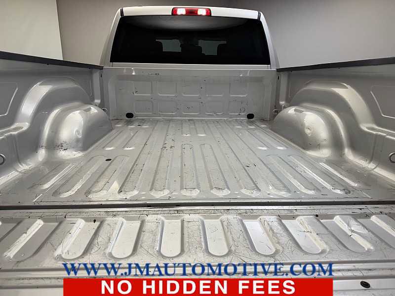 Used 2018 RAM 1500 Express w/ Express Value Package AWD/4WD image 11