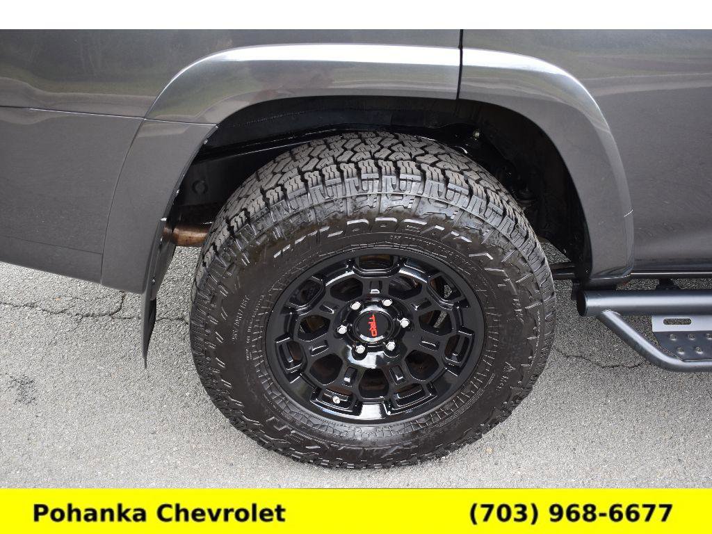 Used 2023 Toyota 4Runner SR5 AWD/4WD image 34