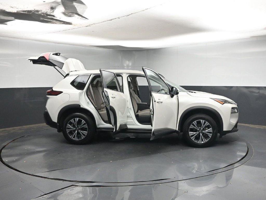 Used 2023 Nissan Rogue SV FWD image 42