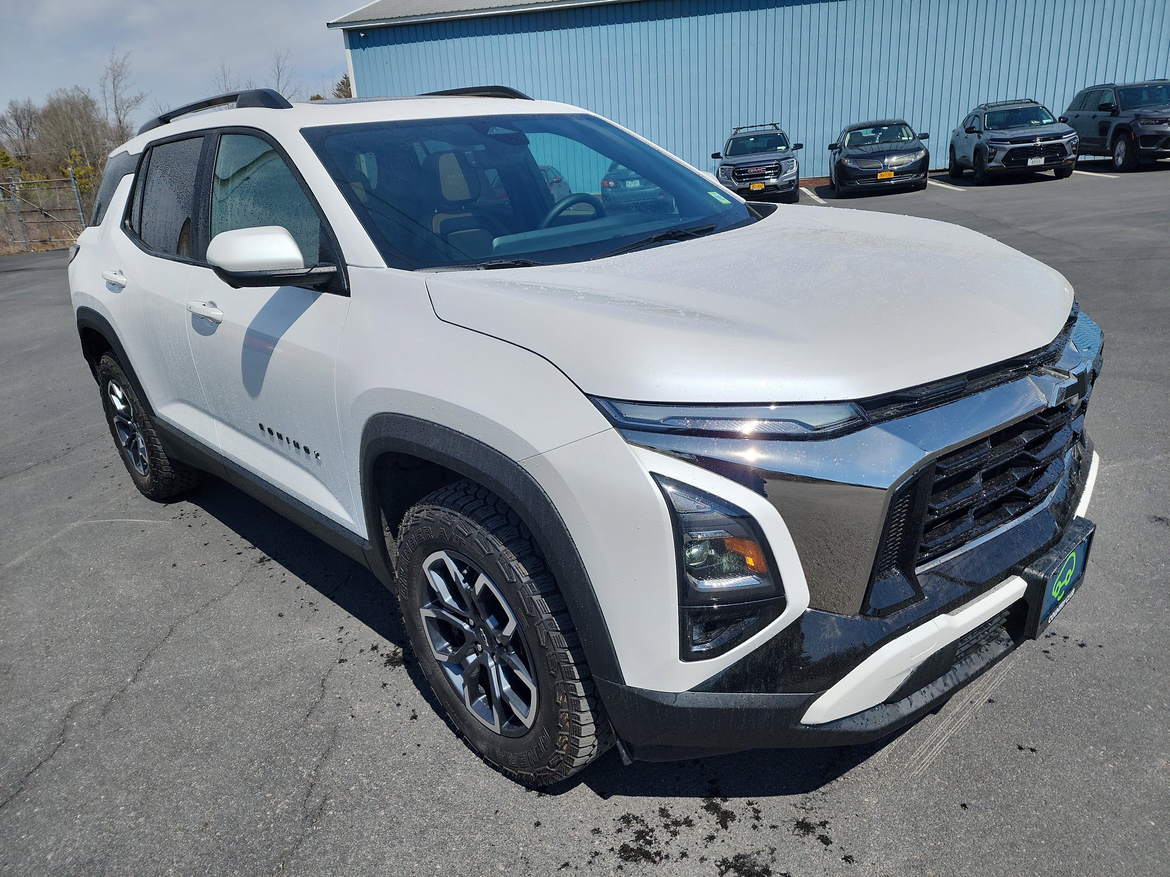 Certified 2025 Chevrolet Equinox ACTIV w/ Safety and Technology Package AWD/4WD image 2