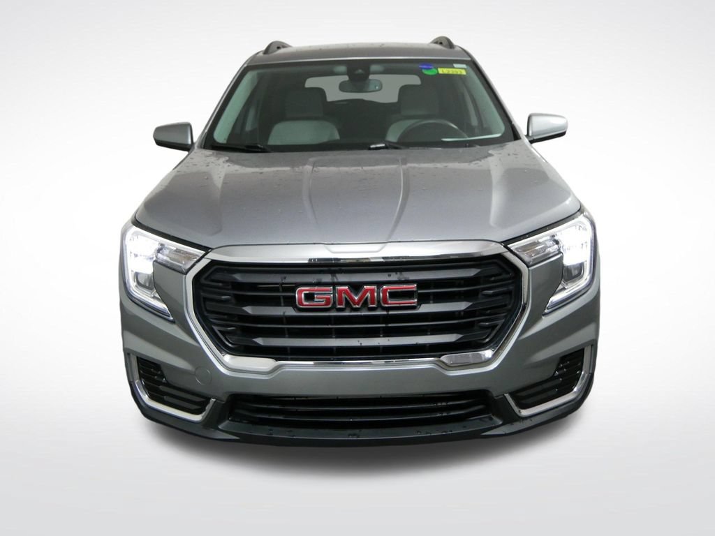 Used 2023 GMC Terrain SLE w/ Driver Convenience Package FWD image 10