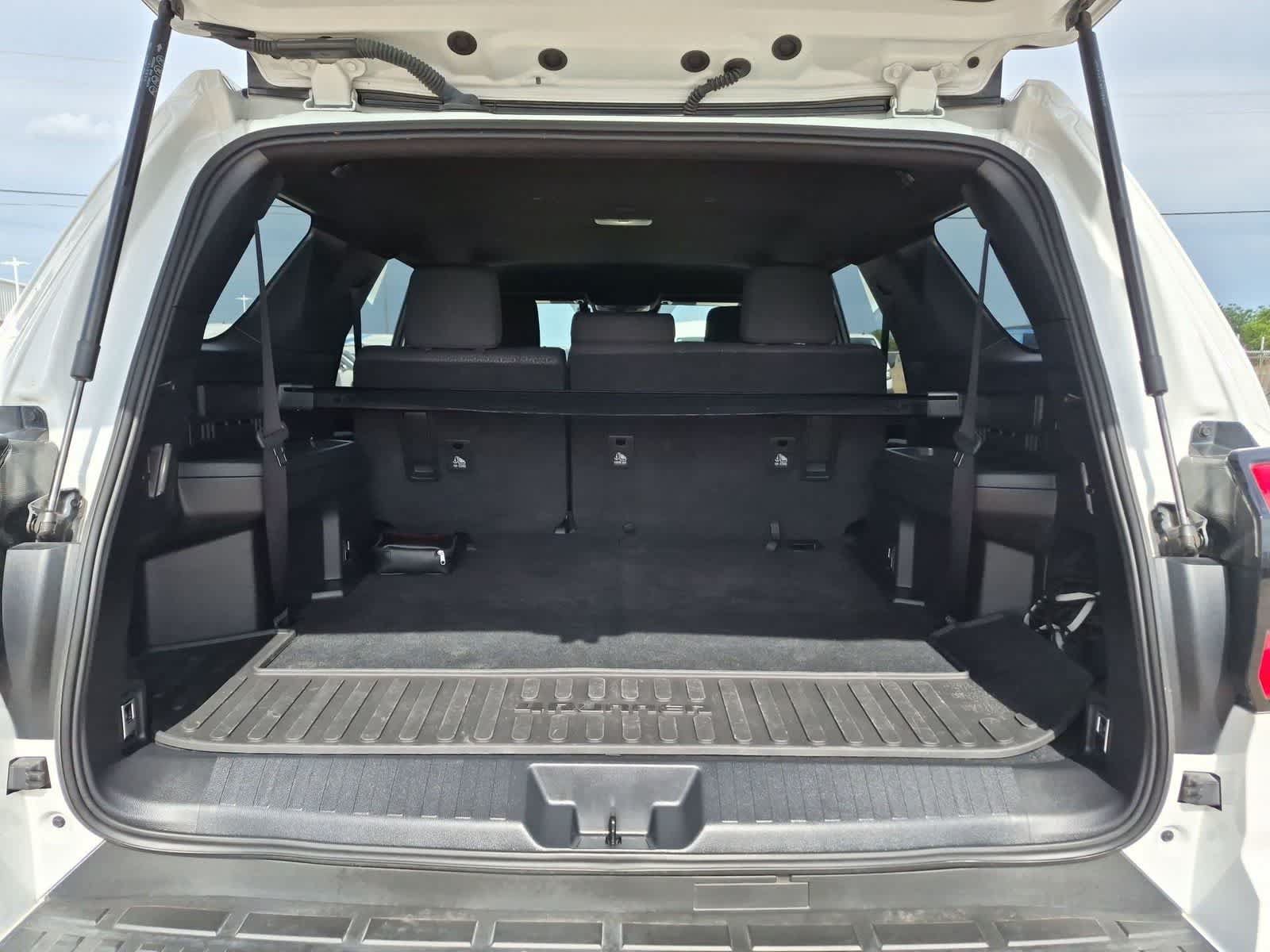 Used 2025 Toyota 4Runner SR5 AWD/4WD image 24