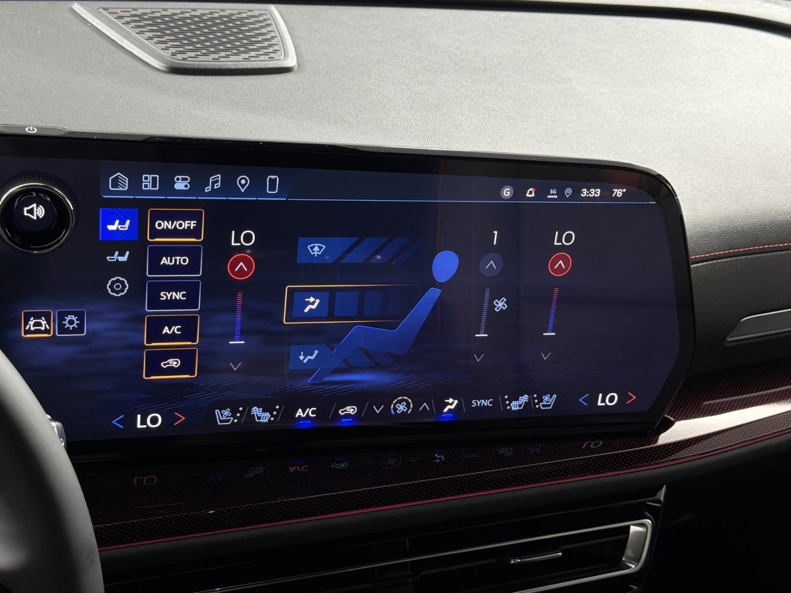 New 2027 Chevrolet Traverse RS AWD/4WD image 21