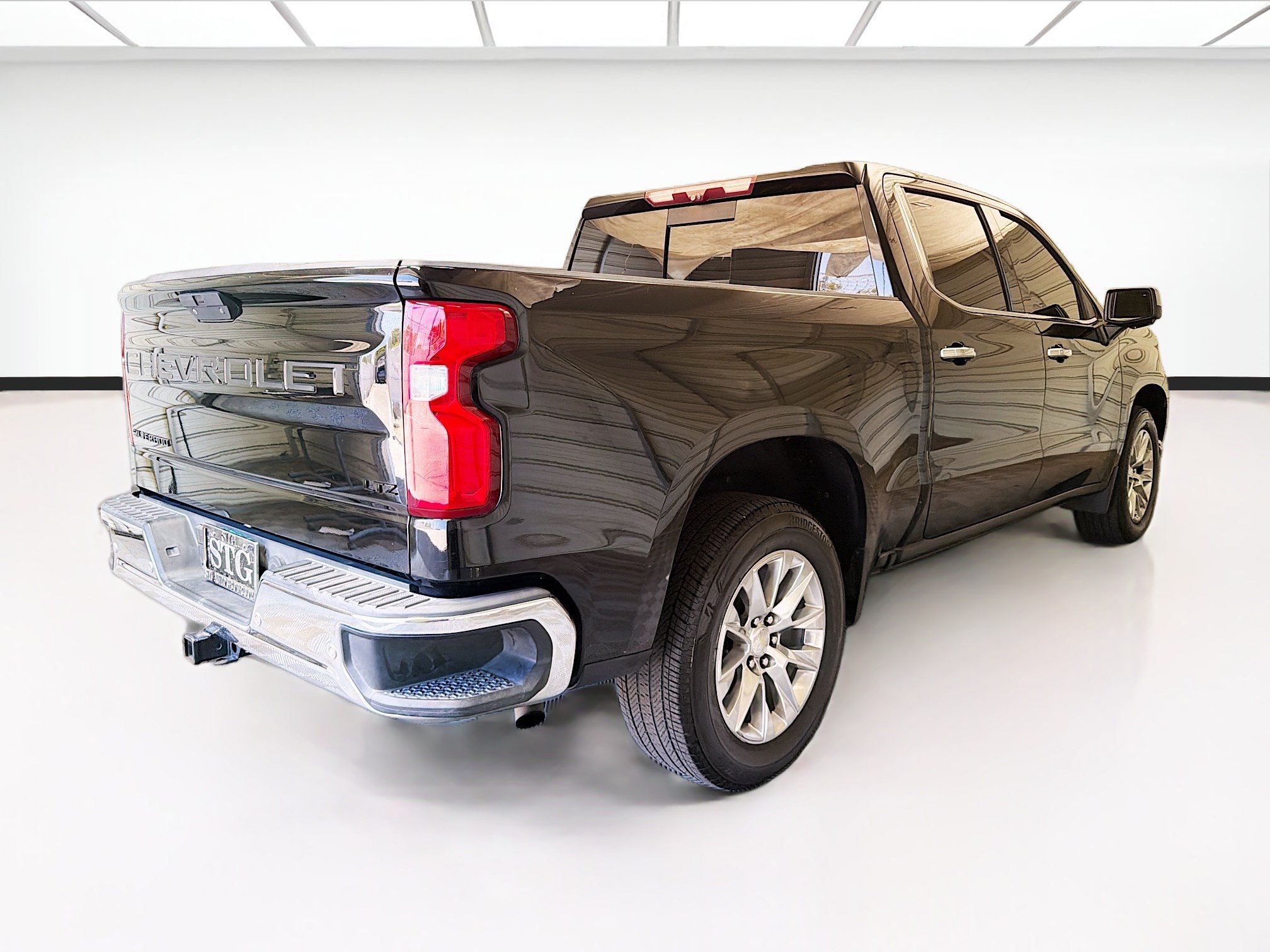 Used 2020 Chevrolet Silverado 1500 LTZ w/ LTZ Plus Package RWD image 4