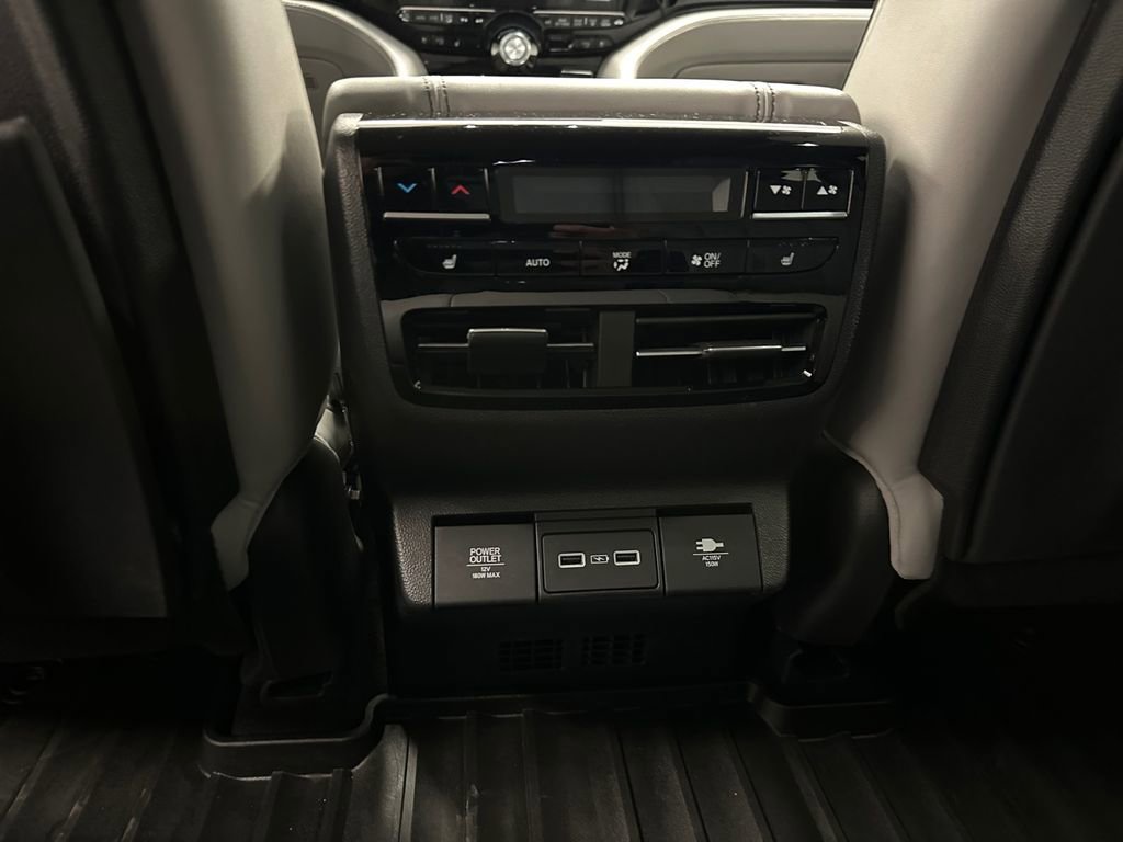 Used 2023 Acura MDX SH-AWD w/ Advance Package image 24