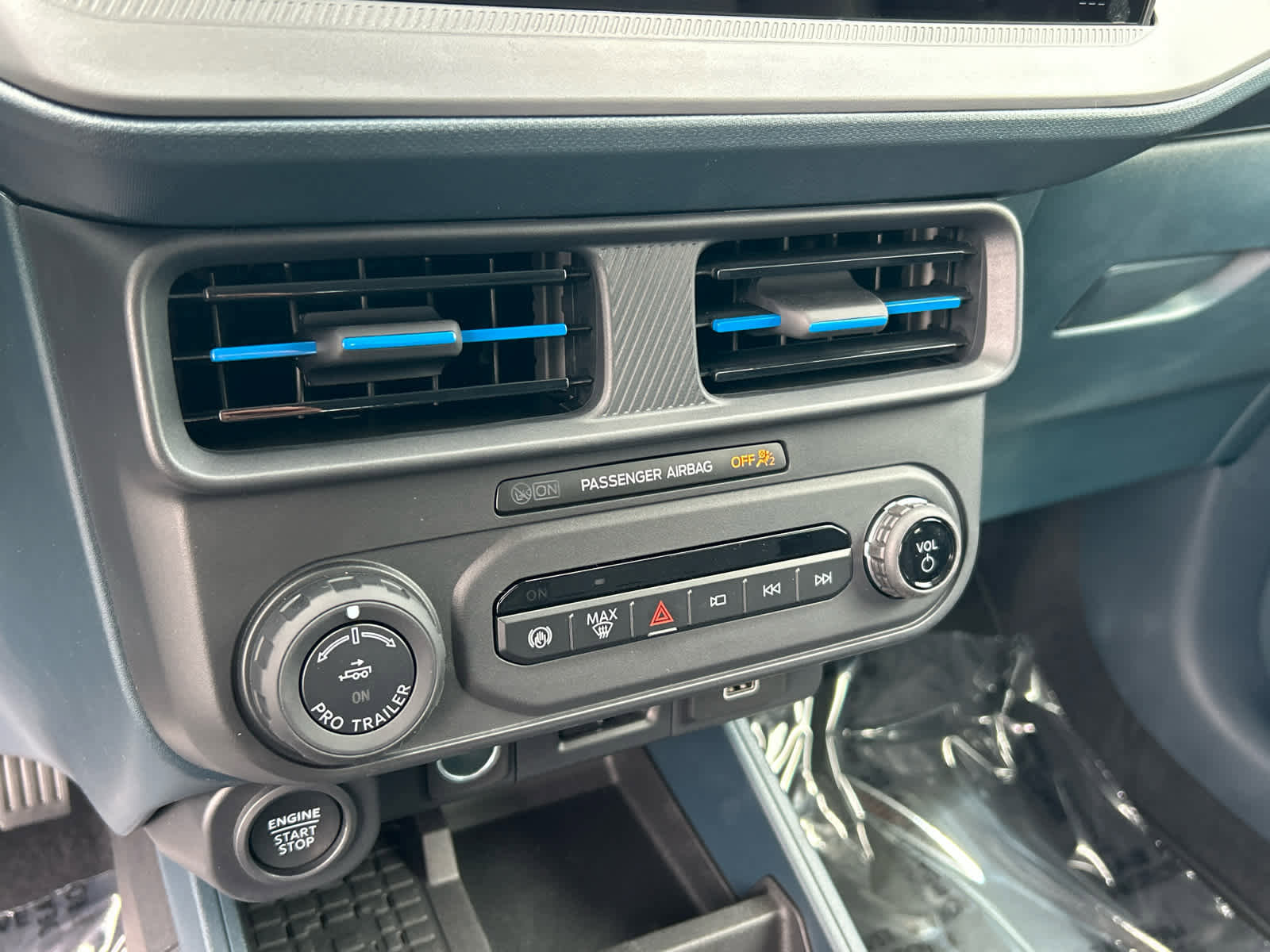 New 2025 Ford Maverick Lobo image 32