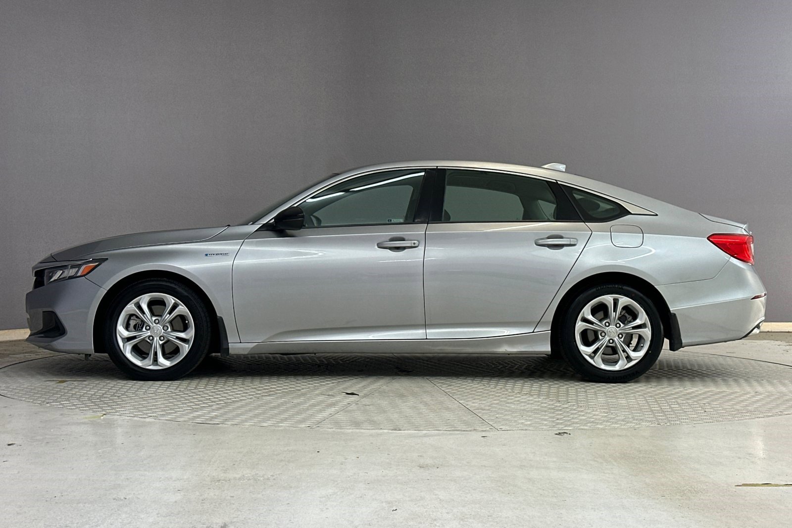 Used 2021 Honda Accord Hybrid image 2