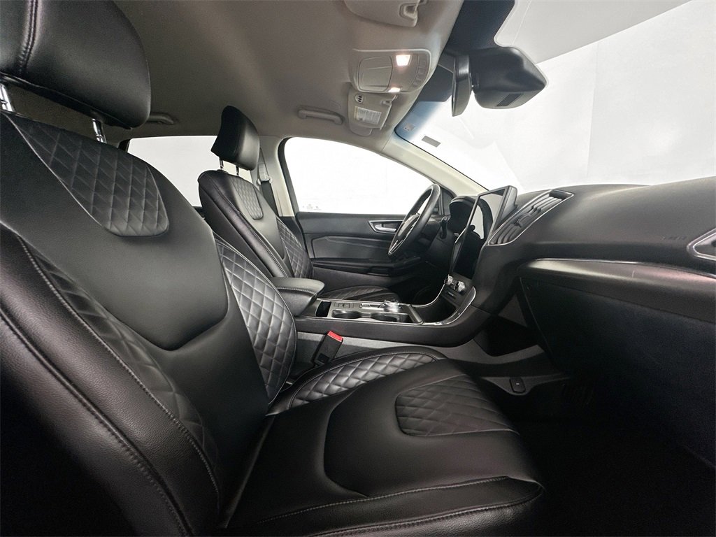 Used 2024 Ford Edge Titanium image 27