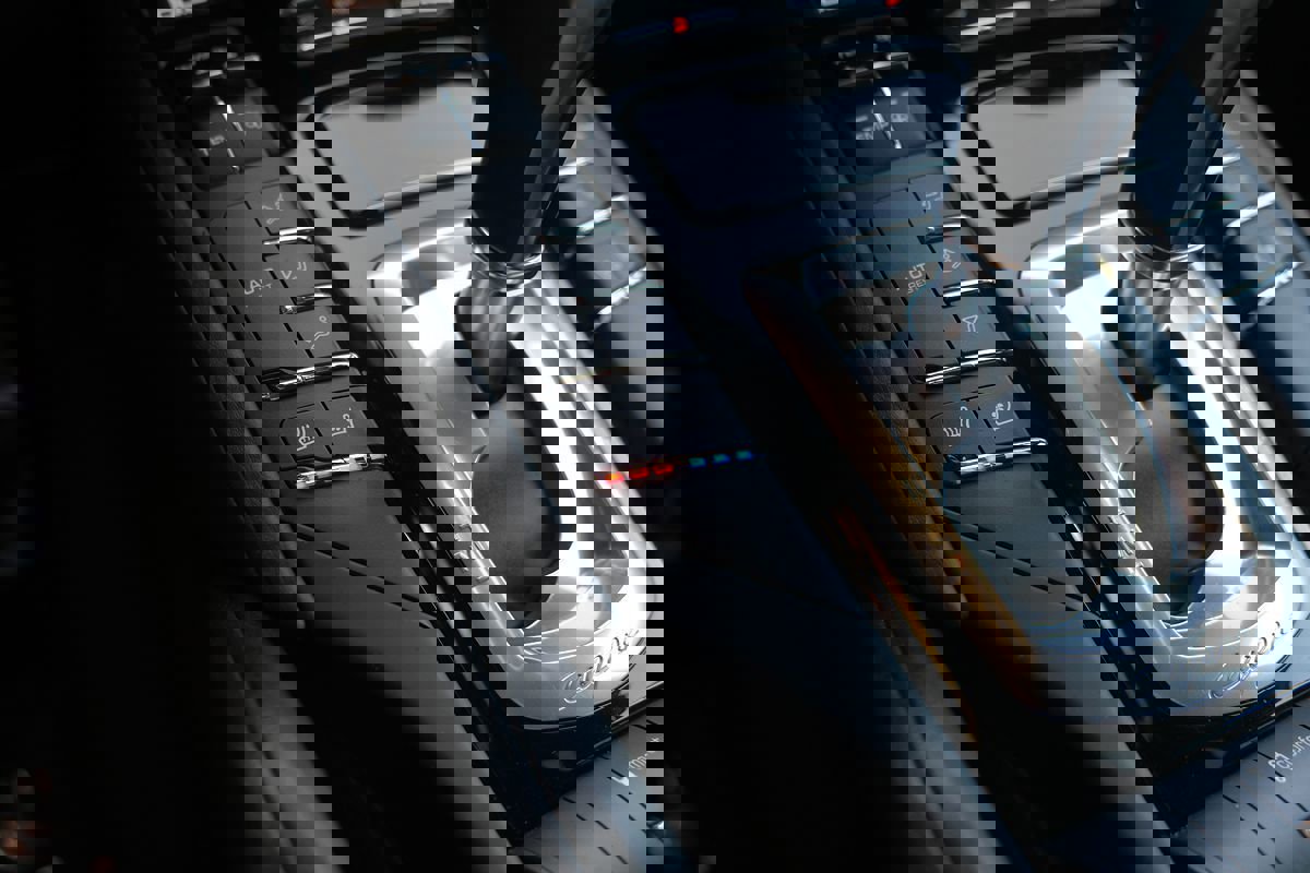 Used 2017 Porsche Cayenne S image 25