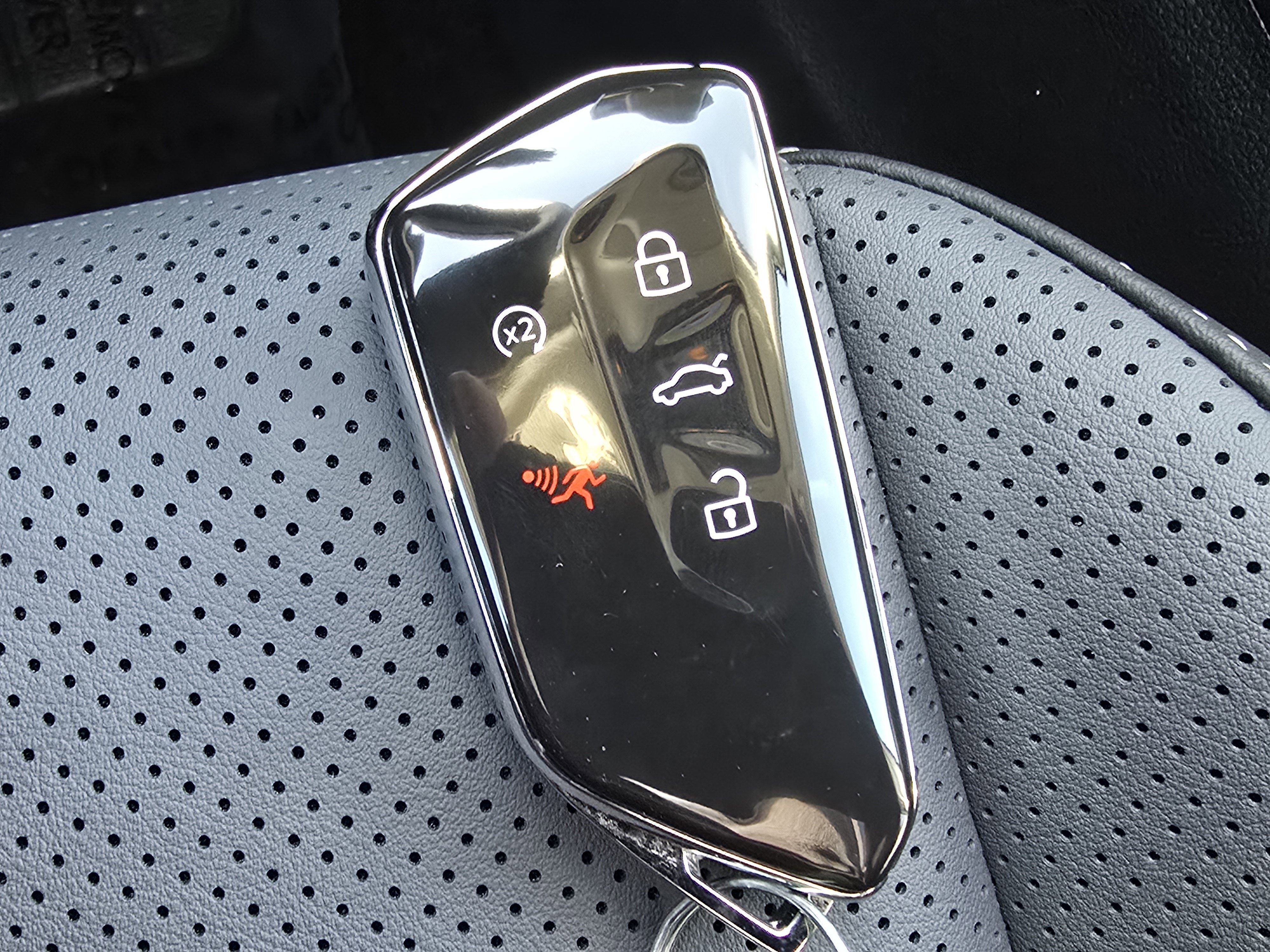 New 2026 Volkswagen Tiguan SE image 27