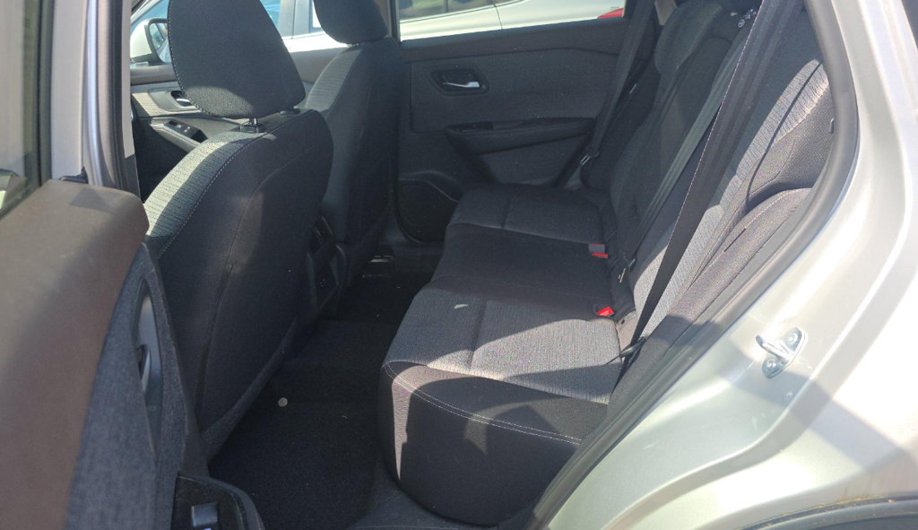 Used 2023 Nissan Rogue SV AWD/4WD image 11