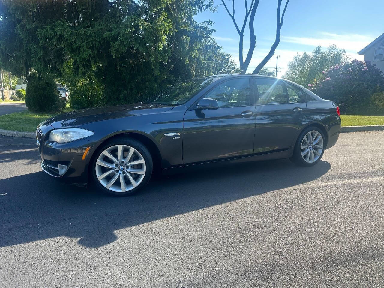 Used 2012 BMW 535i xDrive Sedan AWD/4WD image 4