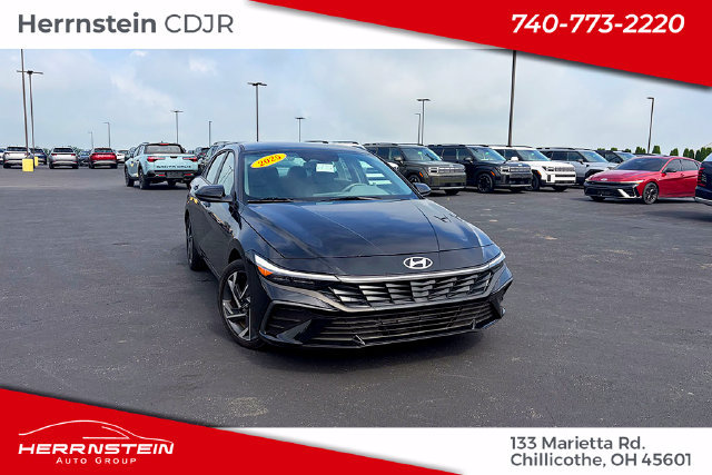 Used 2025 Hyundai Elantra Sport FWD image 1